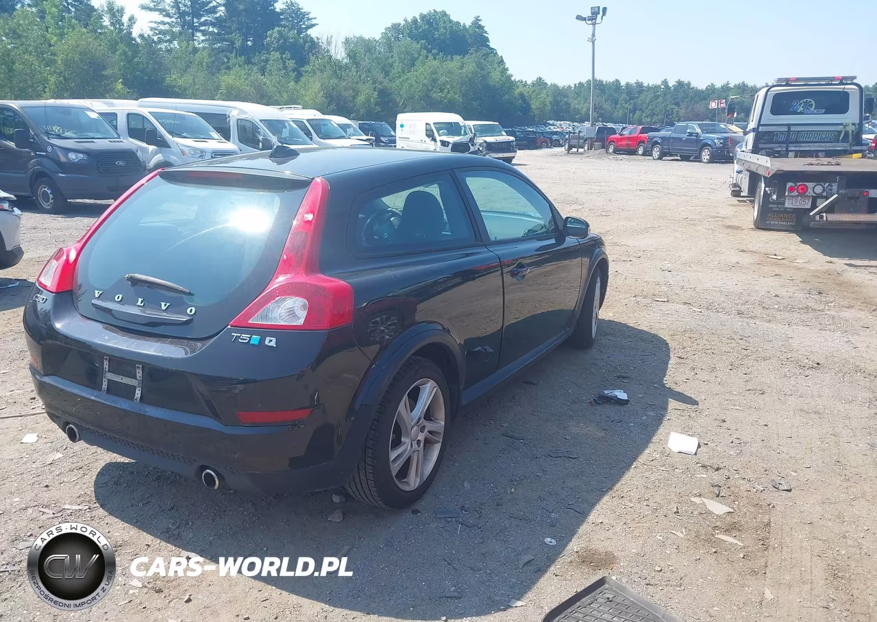 2013 Volvo C30 T5-T5 Platinum-T5 Premier-T5 Premier Plus-T5 R-Design-T5 R-Design Platinum-T5 R-Design Premier VIN:YV1672MK6D2302779 - 4