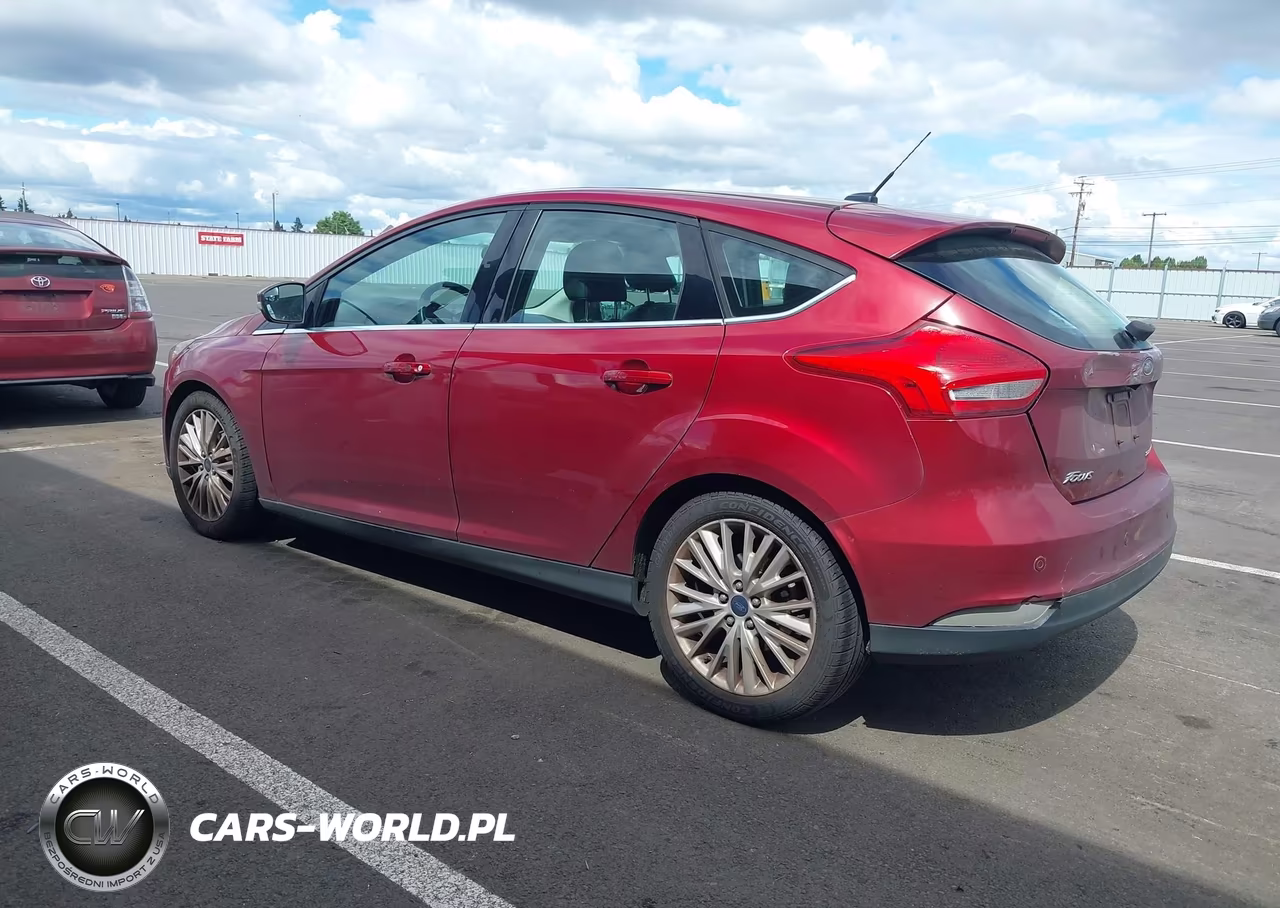 2015 Ford Focus Titanium VIN:1FADP3N26FL315293 - 3