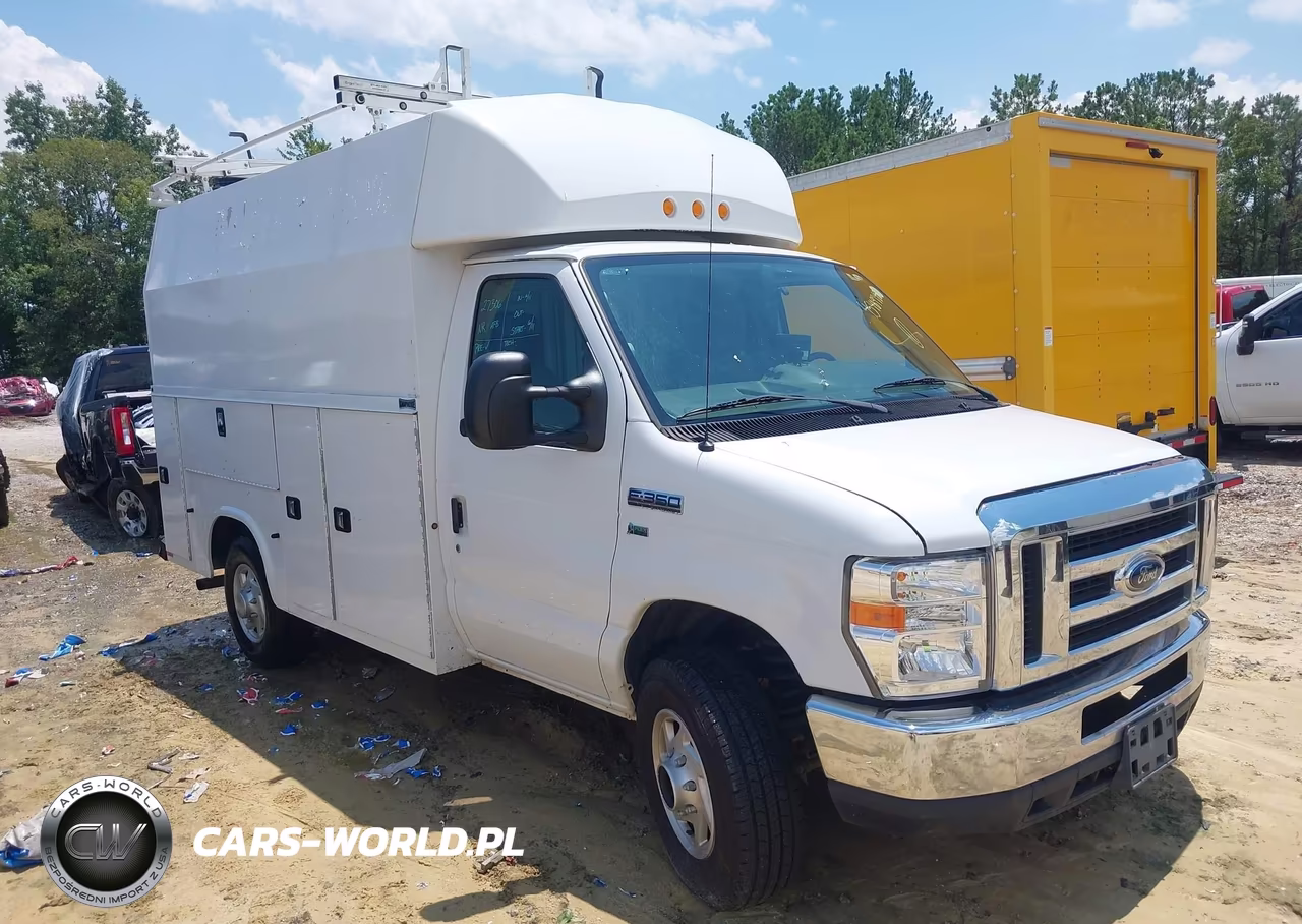 2018 Ford E-350 Cutaway