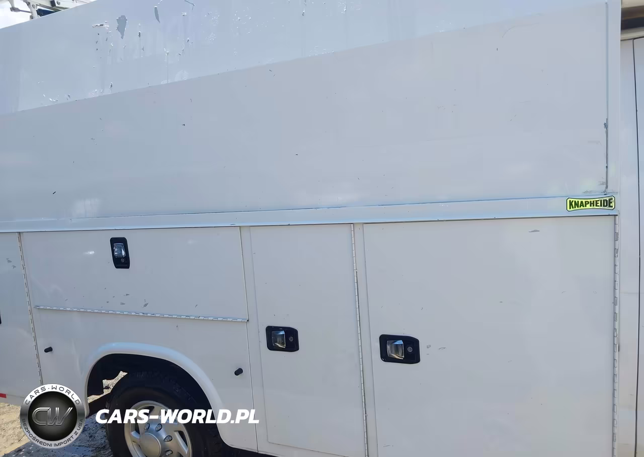2018 Ford E-350 Cutaway VIN:1FDWE3F67JDC07807 - 17