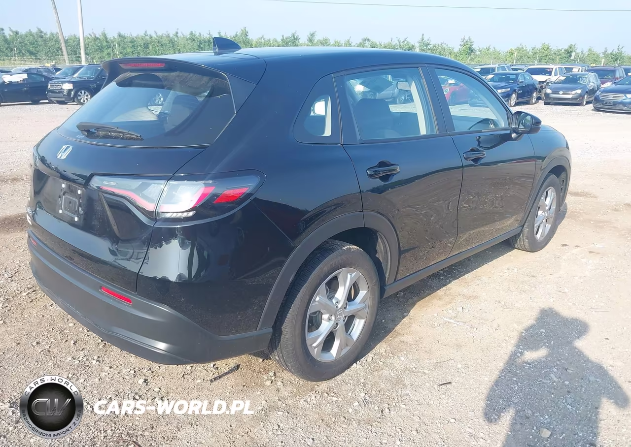 2025 Honda Hr-V Awd Lx VIN:3CZRZ2H30SM785573 - 4