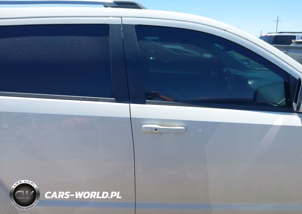 2017 Dodge Journey Crossroad Plus VIN:3C4PDCGG5HT538098 - 14