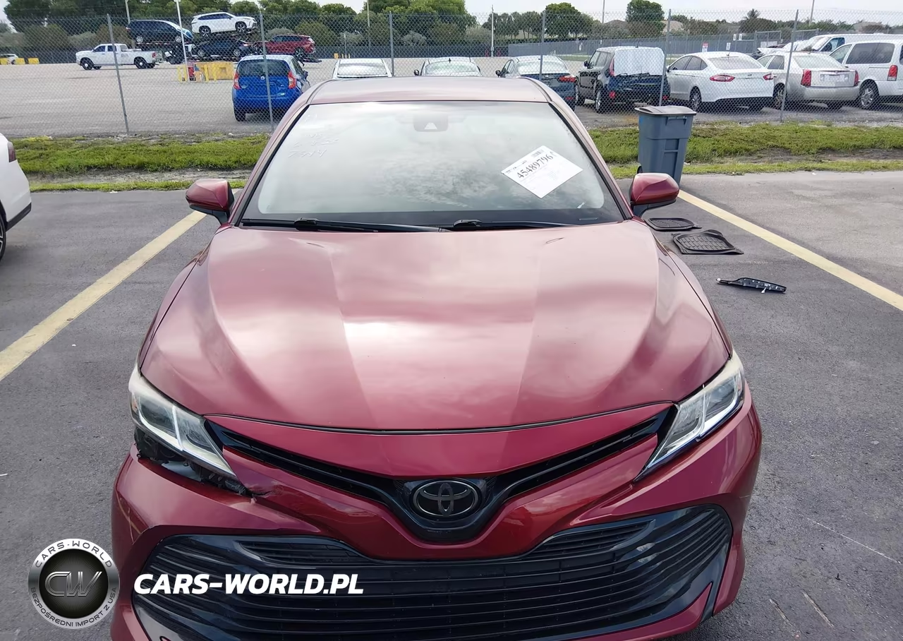 2019 Toyota Camry Le VIN:4T1B11HK2KU757944 - 12