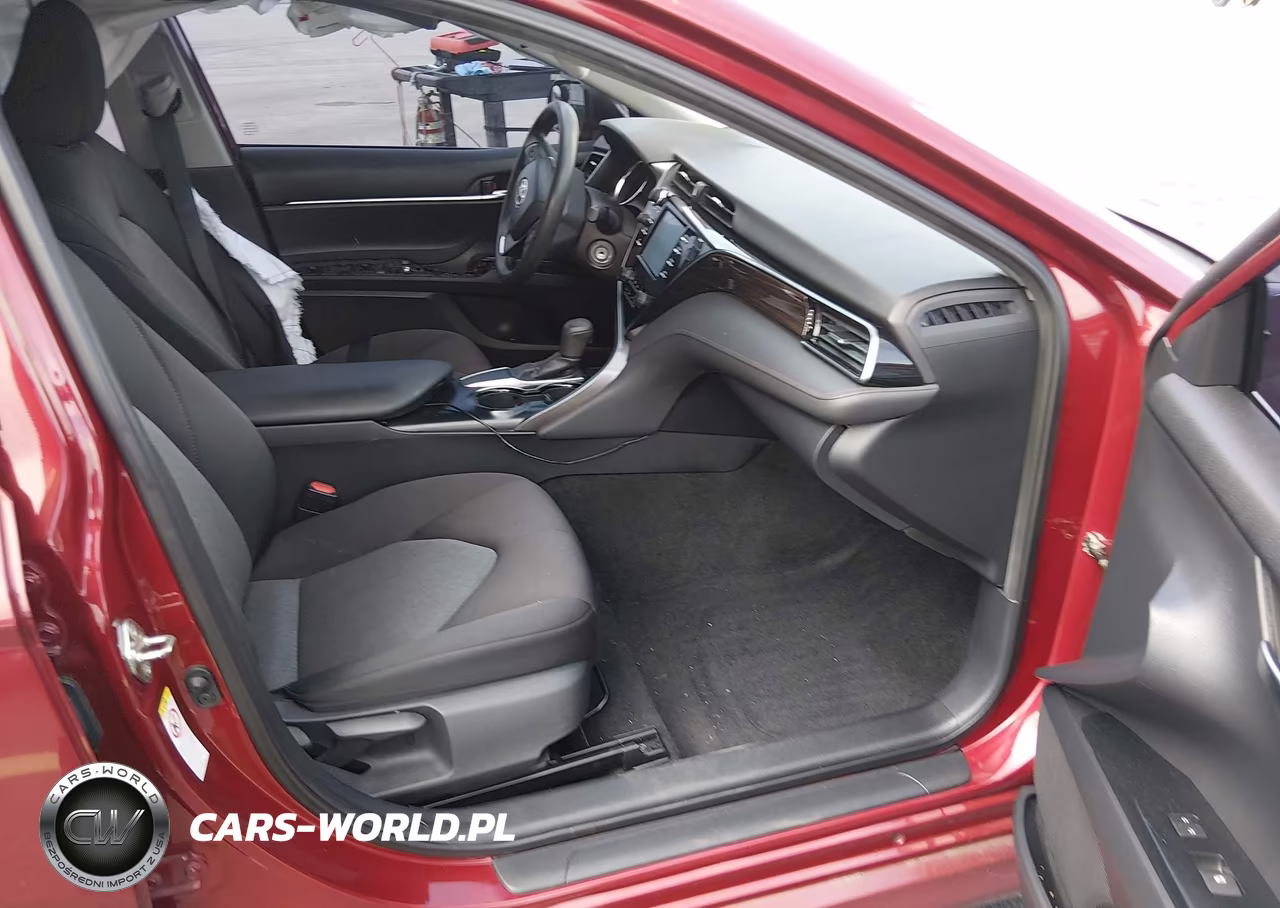 2019 Toyota Camry Le VIN:4T1B11HK2KU757944 - 5