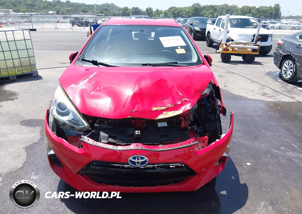 2015 Toyota Prius C Two VIN:JTDKDTB3XF1088001 - 12