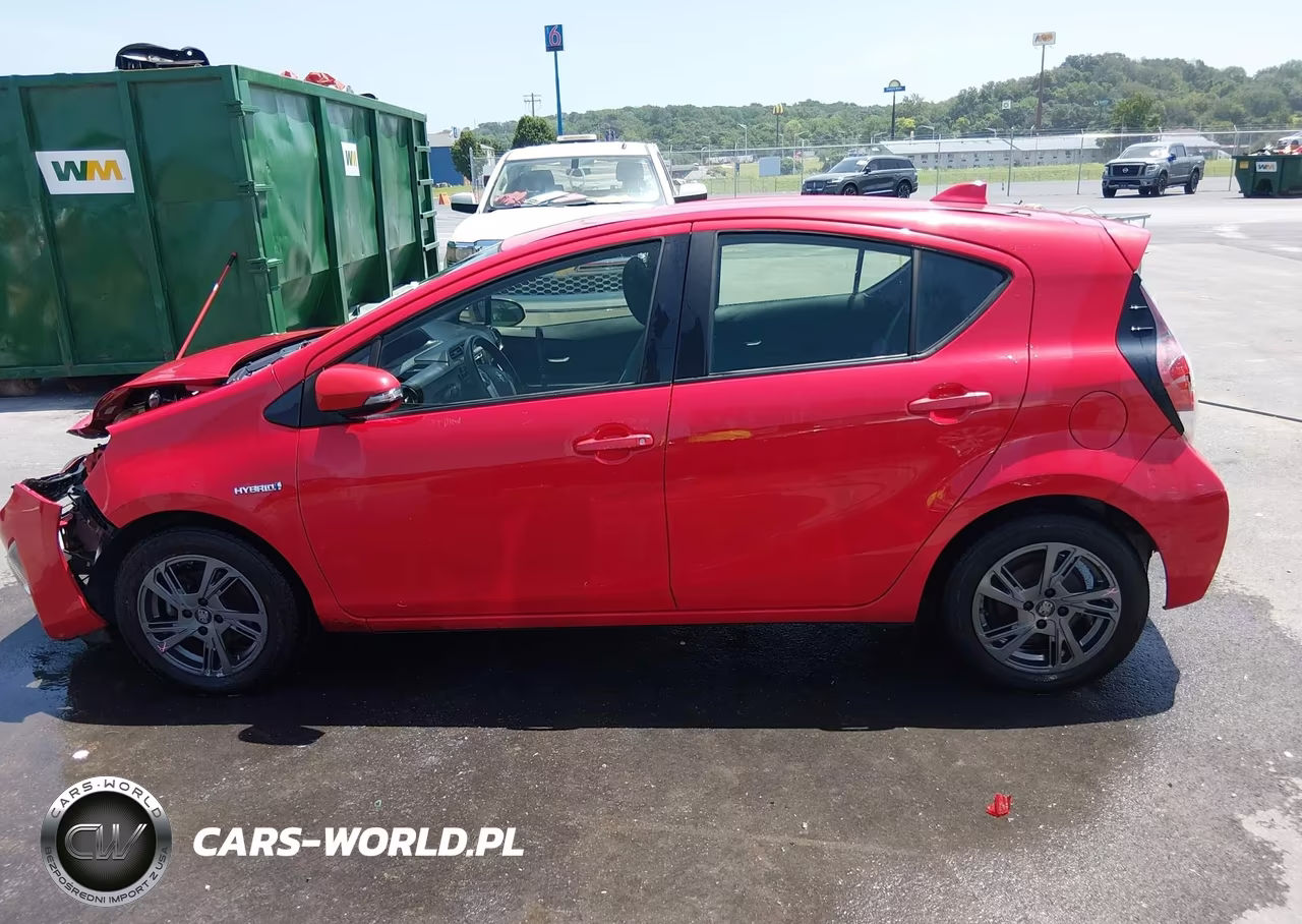 2015 Toyota Prius C Two VIN:JTDKDTB3XF1088001 - 14
