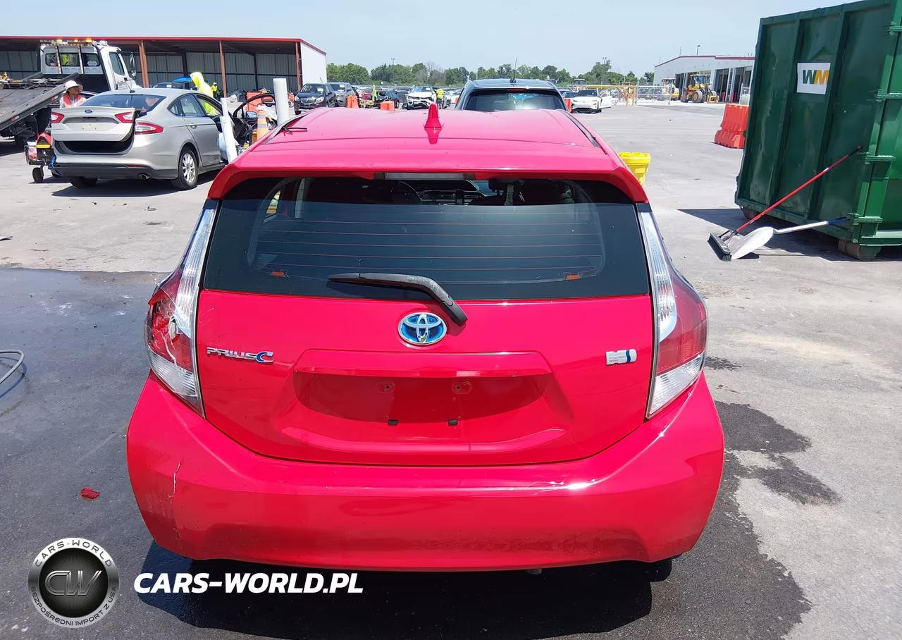 2015 Toyota Prius C Two VIN:JTDKDTB3XF1088001 - 16
