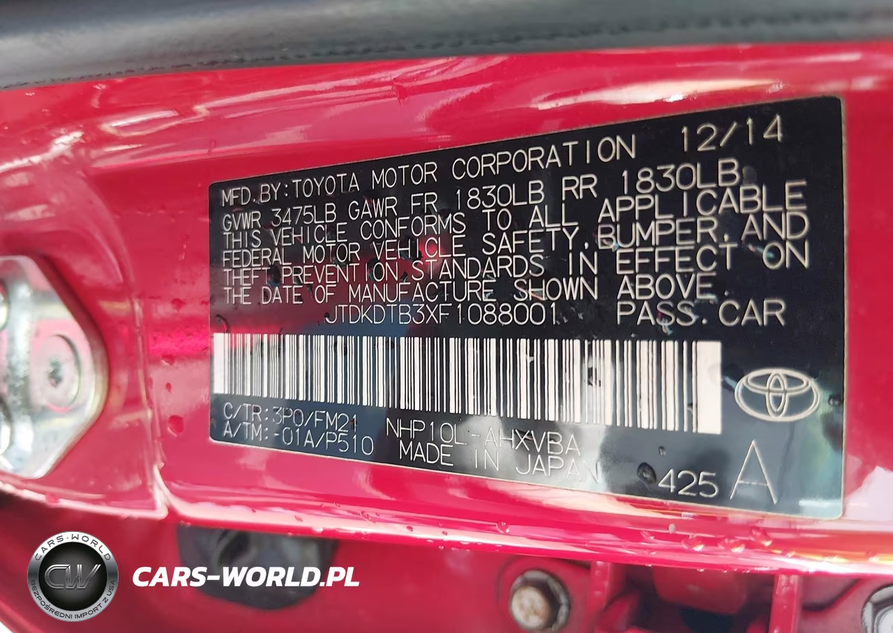 2015 Toyota Prius C Two VIN:JTDKDTB3XF1088001 - 9