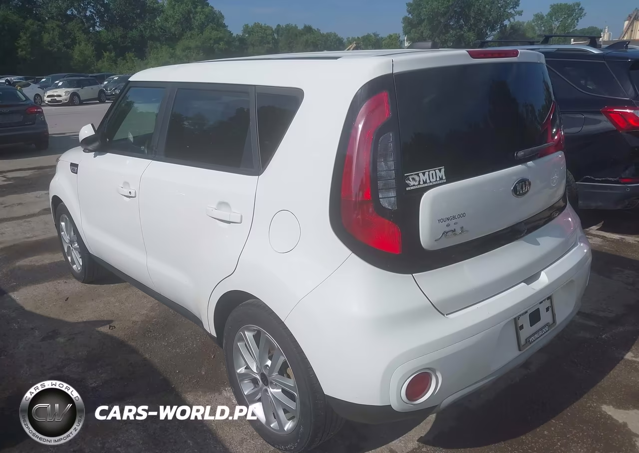 2019 Kia Soul + VIN:KNDJP3A50K7660089 - 3