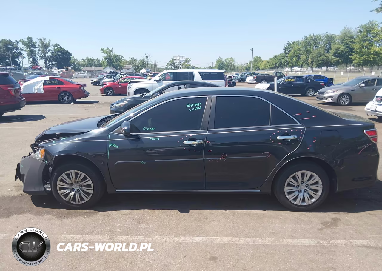 2014 Toyota Camry Le VIN:4T4BF1FK8ER341962 - 14