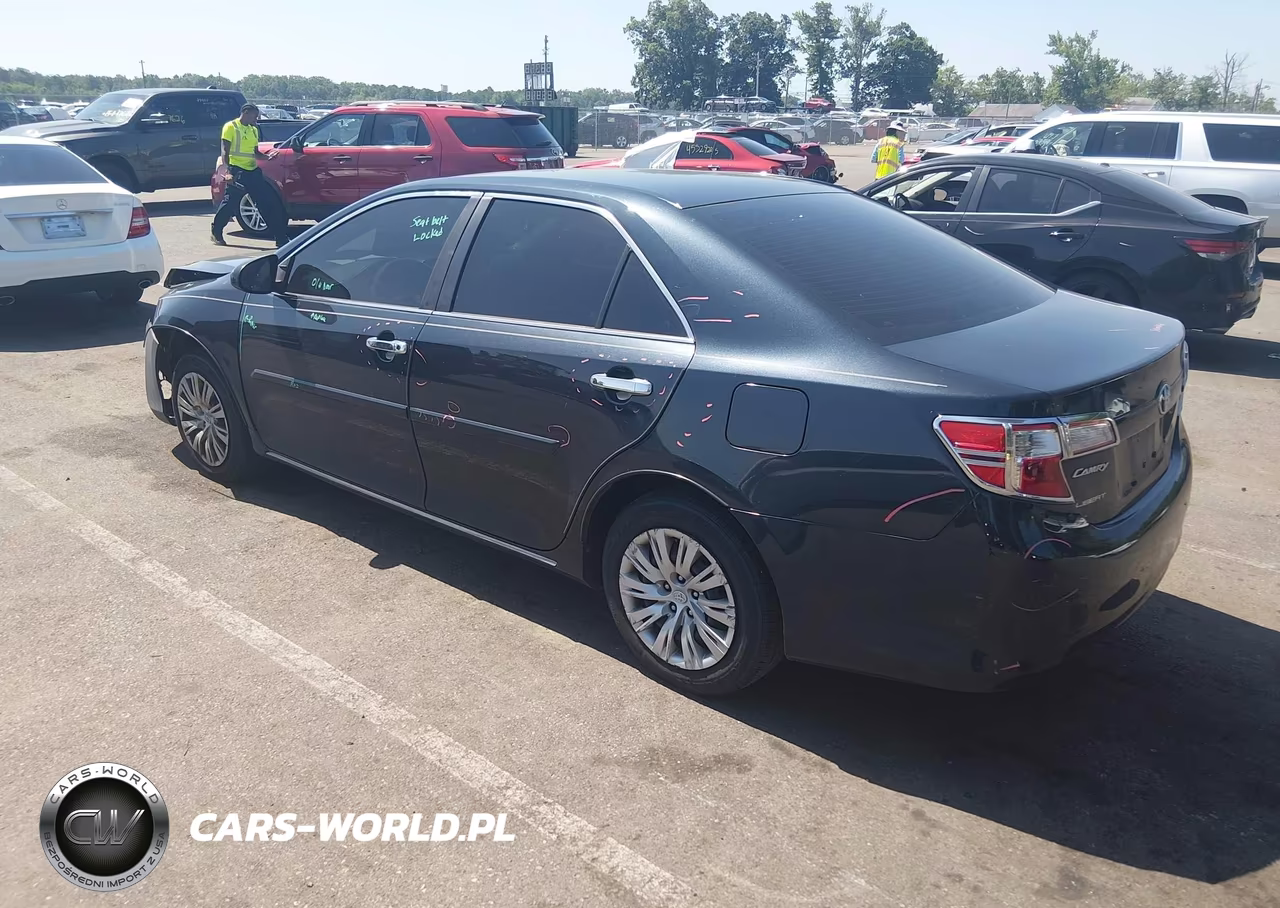 2014 Toyota Camry Le VIN:4T4BF1FK8ER341962 - 3