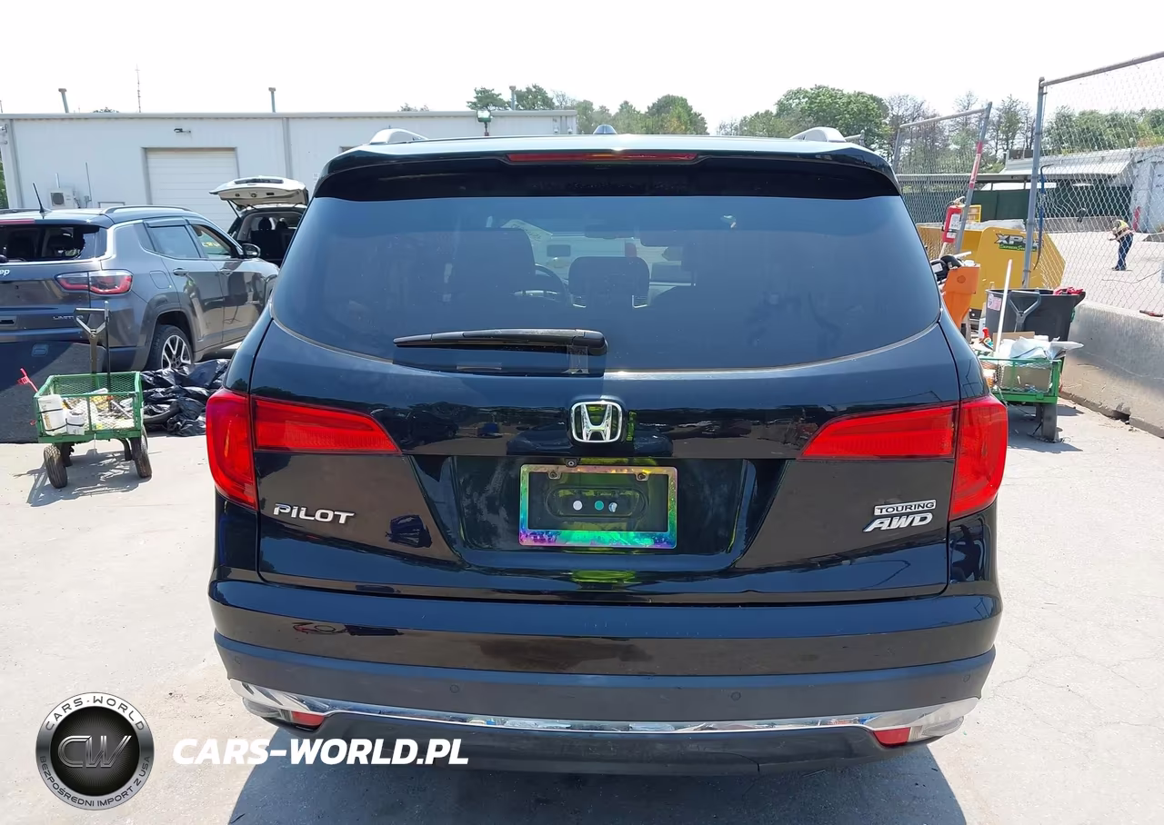 2017 Honda Pilot Touring VIN:5FNYF6H99HB011504 - 16