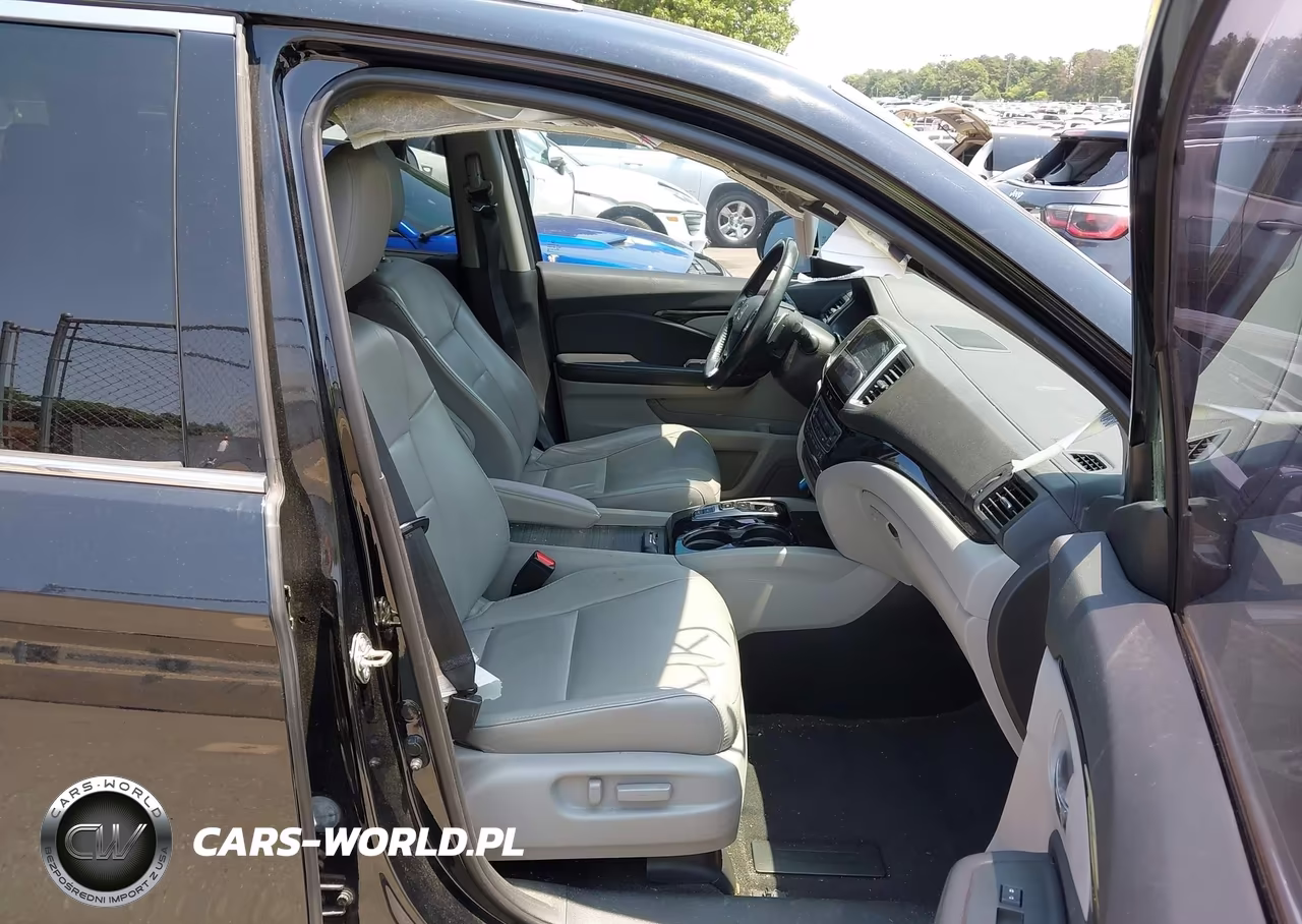 2017 Honda Pilot Touring VIN:5FNYF6H99HB011504 - 5
