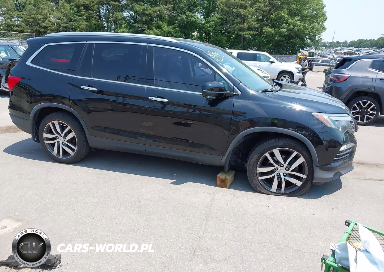 2017 Honda Pilot Touring VIN:5FNYF6H99HB011504 - 6
