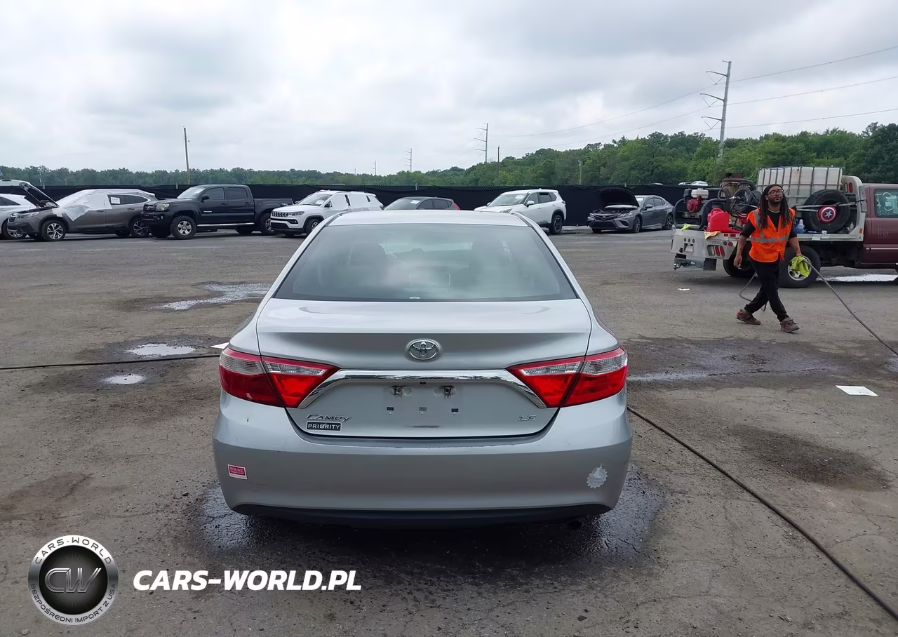 2017 Toyota Camry Le VIN:4T1BF1FK4HU714347 - 16