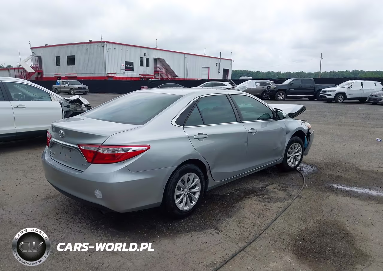 2017 Toyota Camry Le VIN:4T1BF1FK4HU714347 - 4