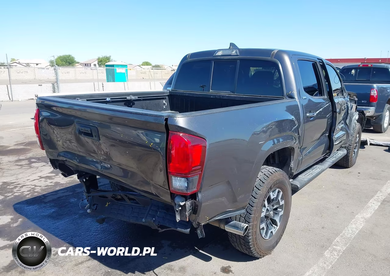2018 Toyota Tacoma Sr5 VIN:5TFAX5GN3JX108913 - 4