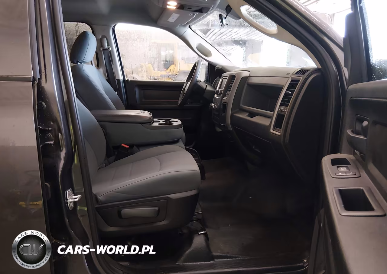 2019 Ram 1500 Classic Tradesman 4X4 5'7 Box VIN:1C6RR7KGXKS687311 - 5