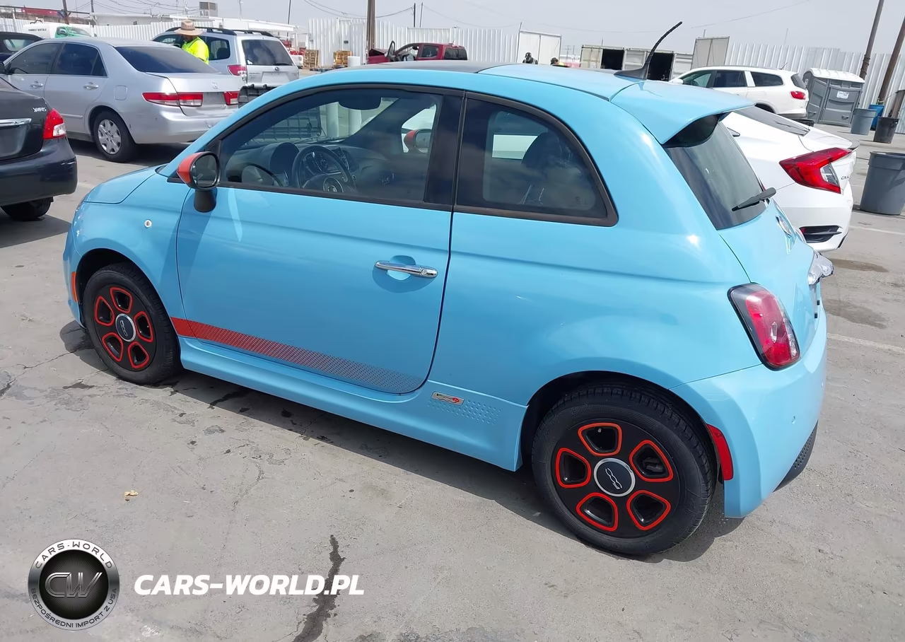 2017 Fiat 500E Battery Electric VIN:3C3CFFGE8HT699168 - 3