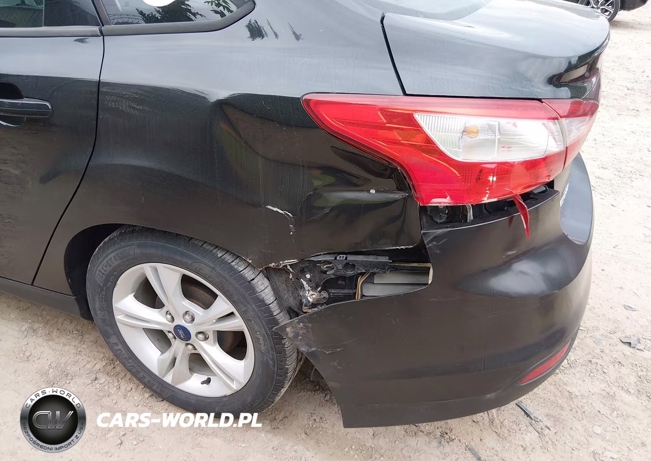 2014 Ford Focus Se VIN:1FADP3F28EL461126 - 6