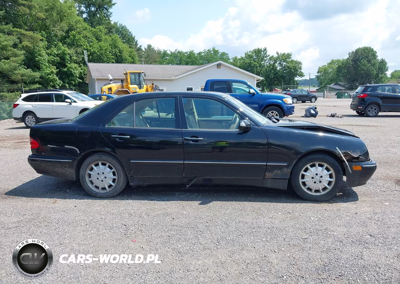 2000 Mercedes-Benz E 320 VIN:WDBJF65G3YA955553 - 13