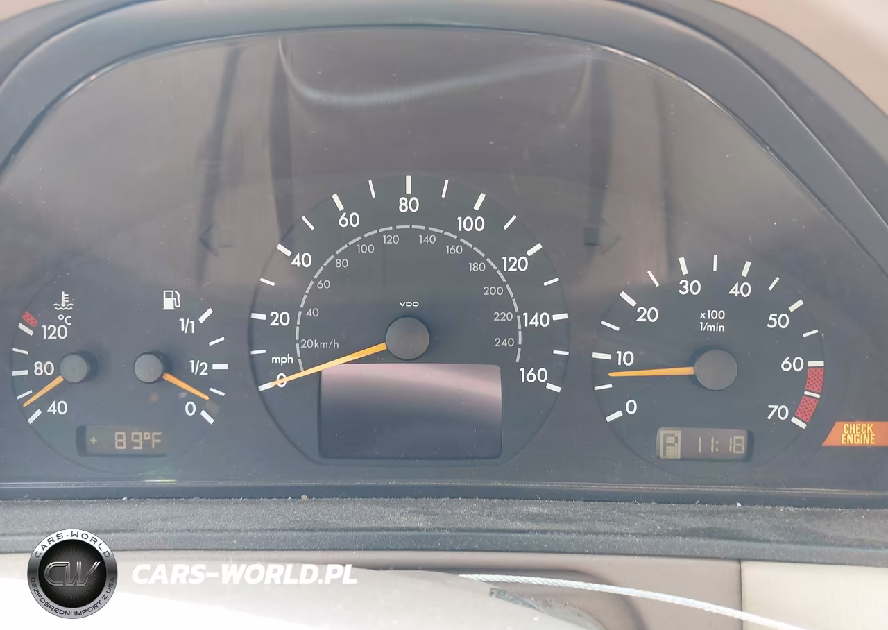 2000 Mercedes-Benz E 320 VIN:WDBJF65G3YA955553 - 7