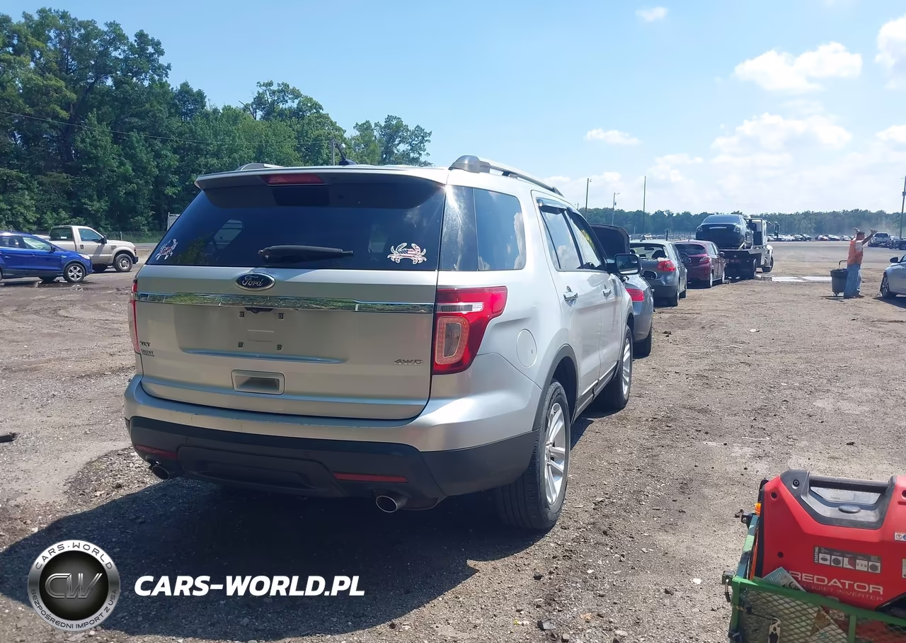 2011 Ford Explorer Xlt VIN:1FMHK8D8XBGA58568 - 4