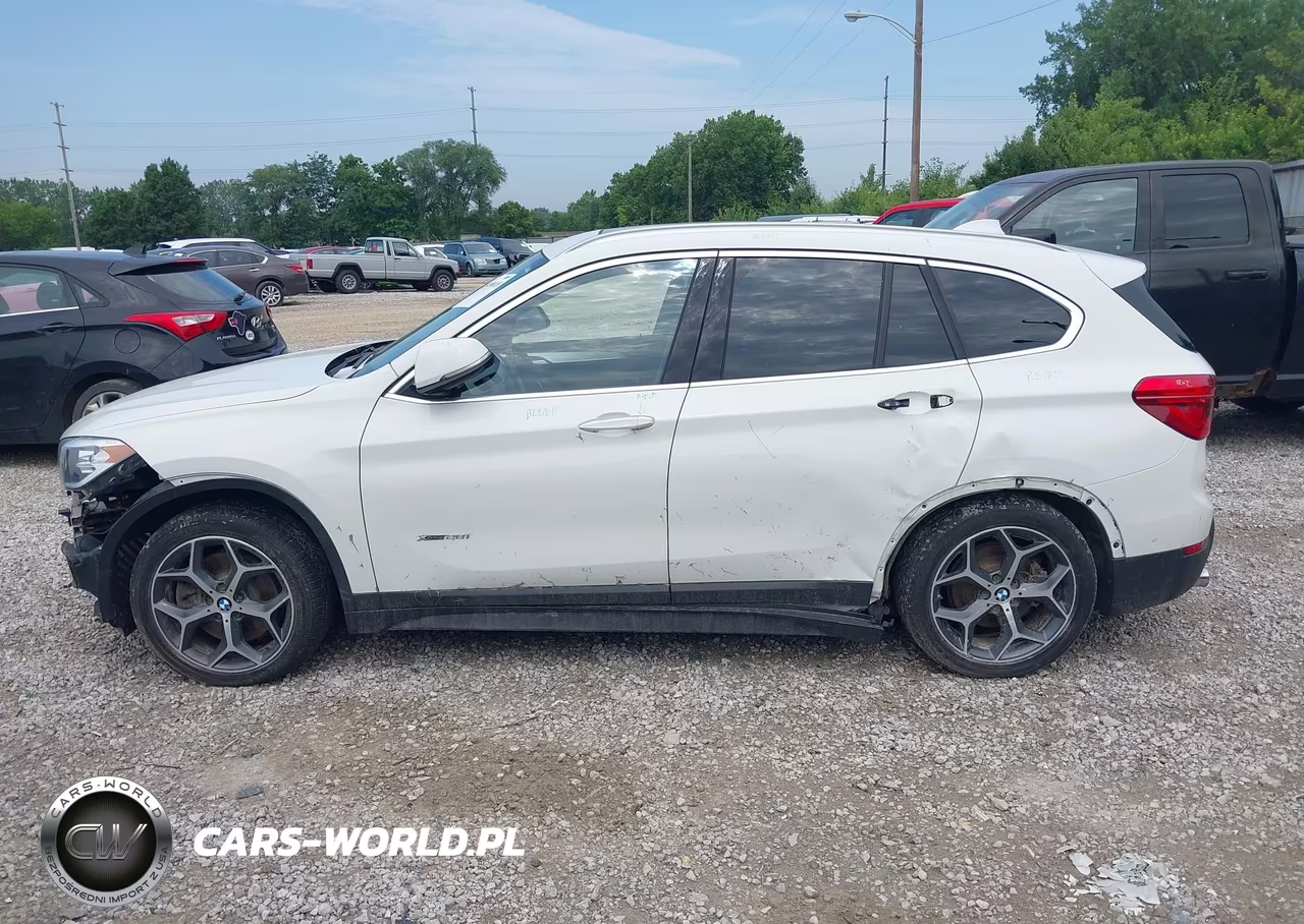 2018 BMW X1 xDrive28I VIN:WBXHT3C39J5F92722 - 14