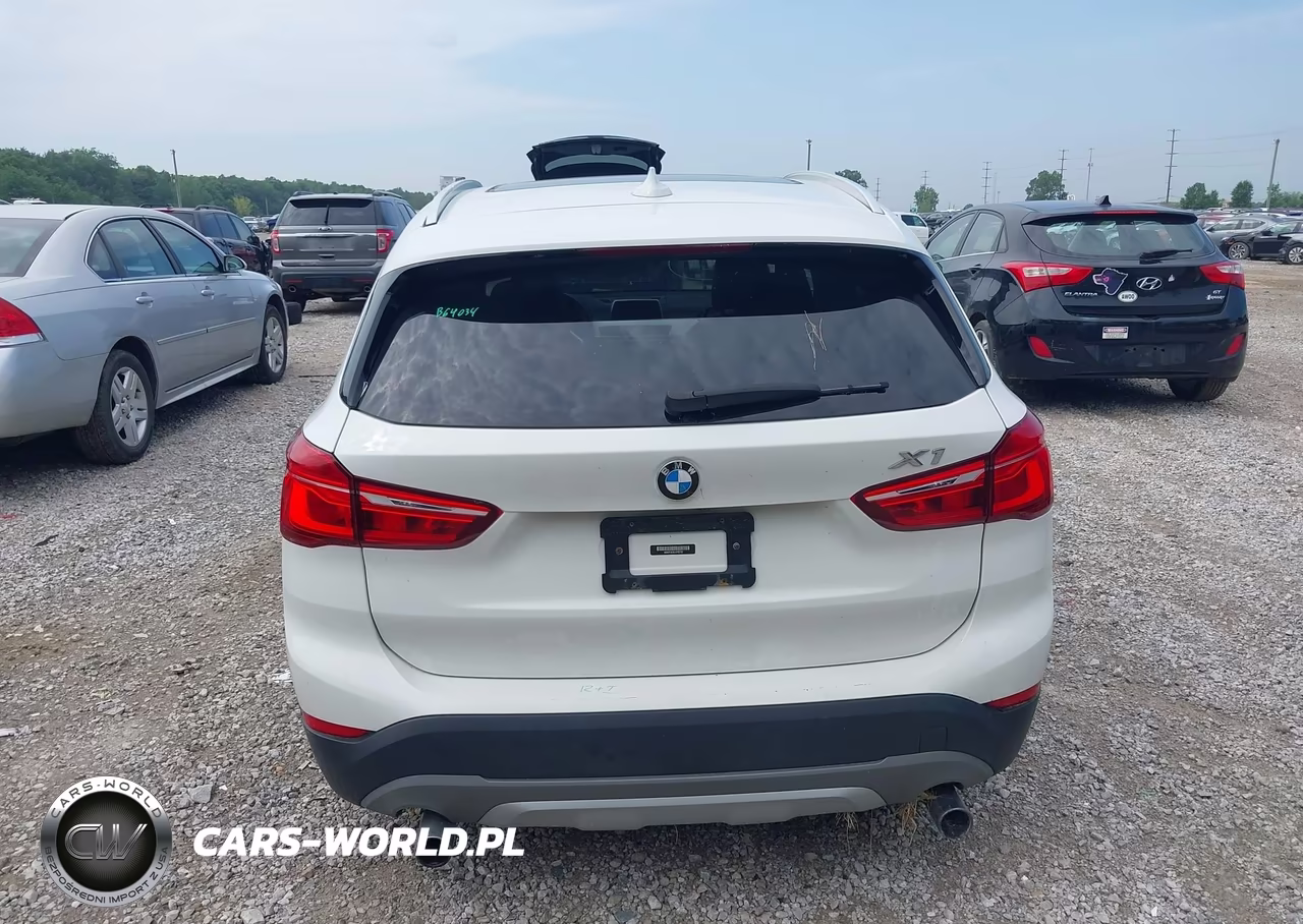 2018 BMW X1 xDrive28I VIN:WBXHT3C39J5F92722 - 16