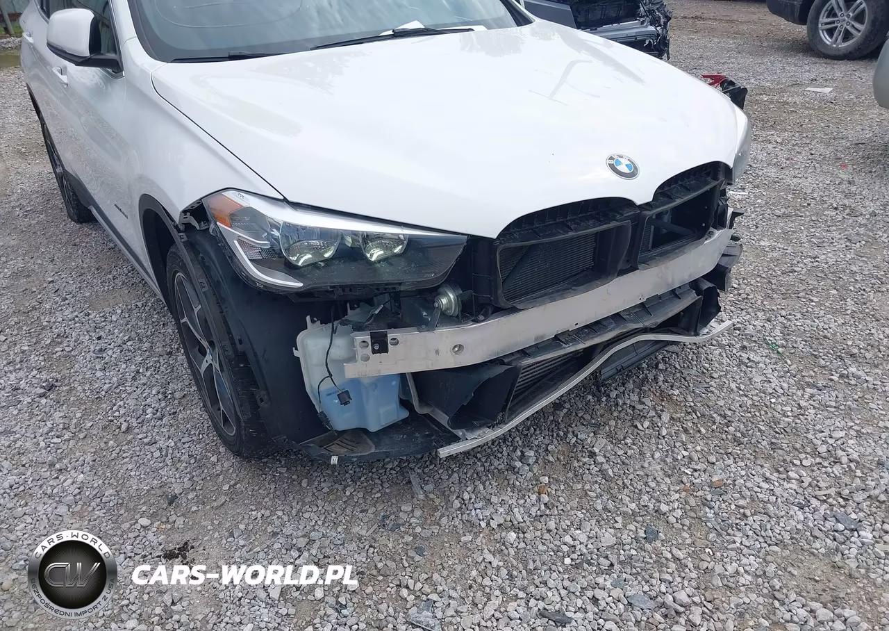 2018 BMW X1 xDrive28I VIN:WBXHT3C39J5F92722 - 18