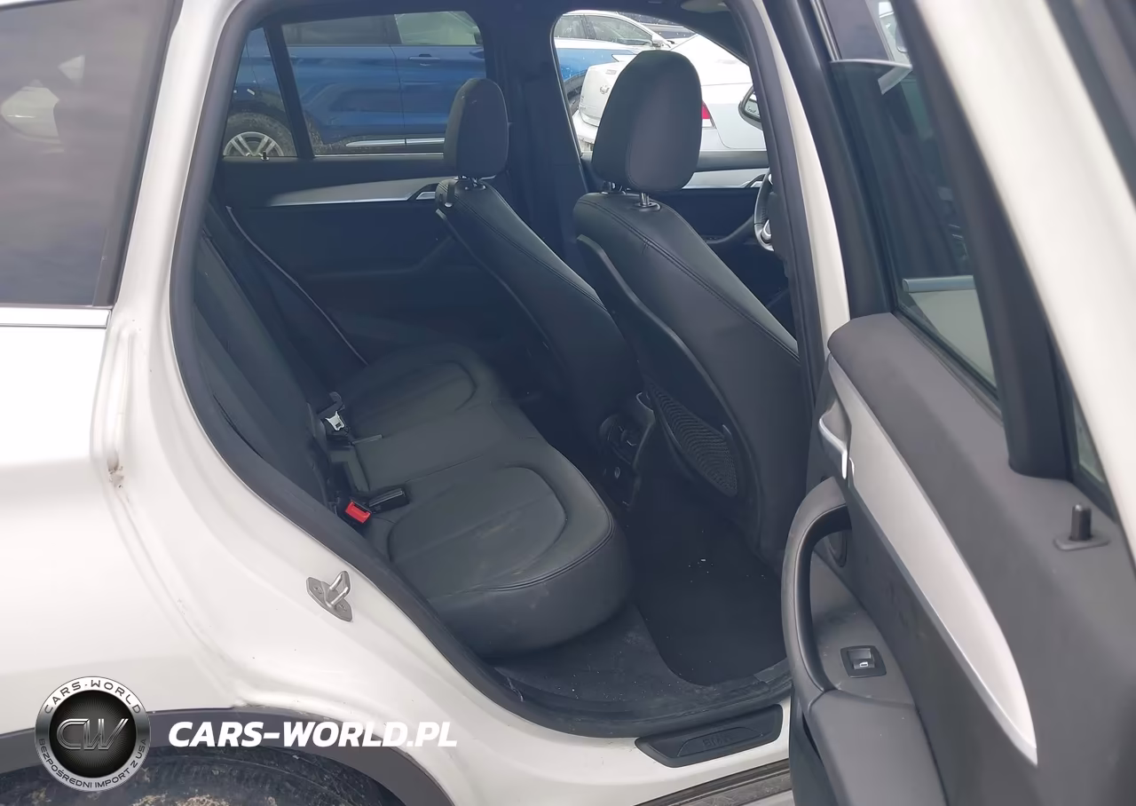 2018 BMW X1 xDrive28I VIN:WBXHT3C39J5F92722 - 8