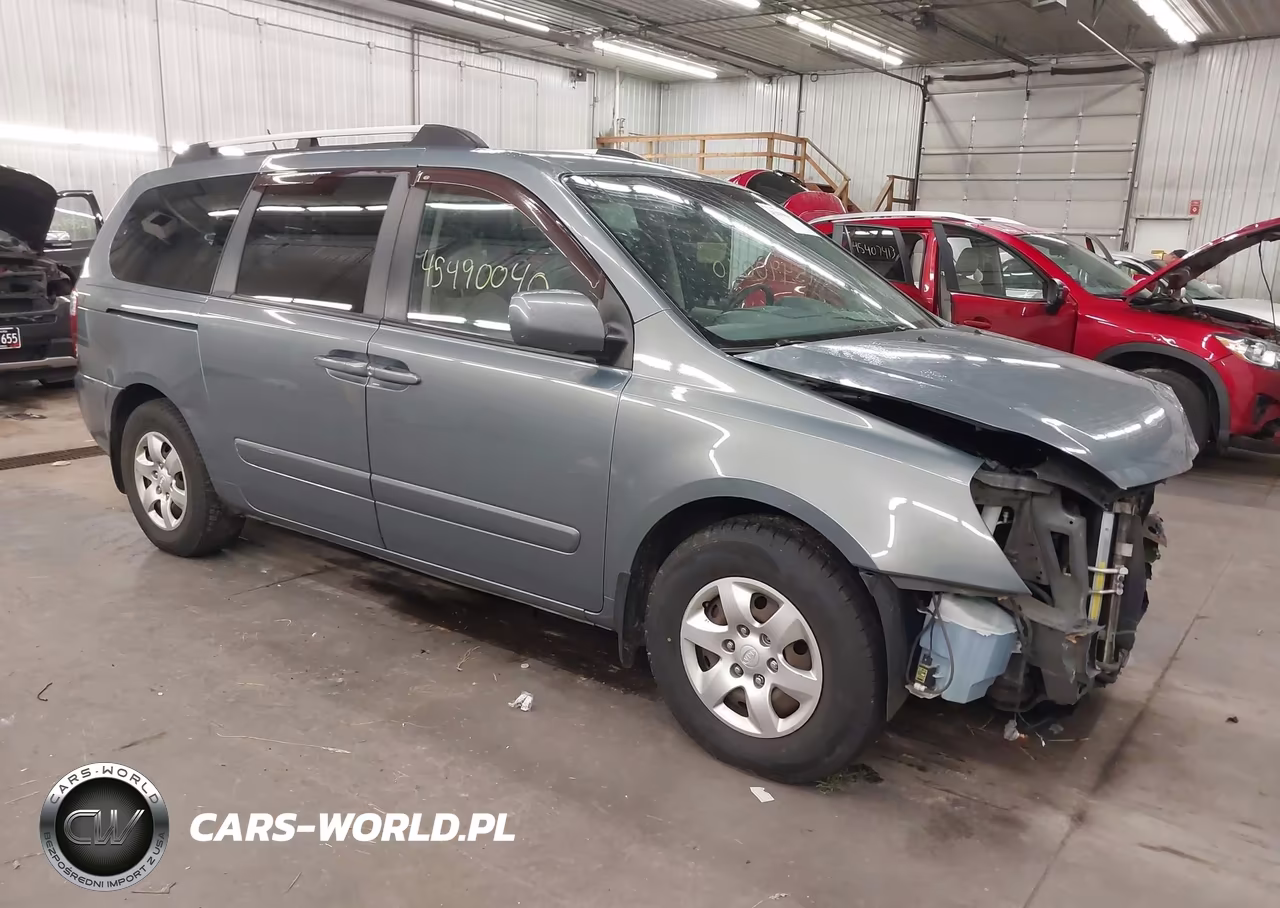 2009 Kia Sedona Lx