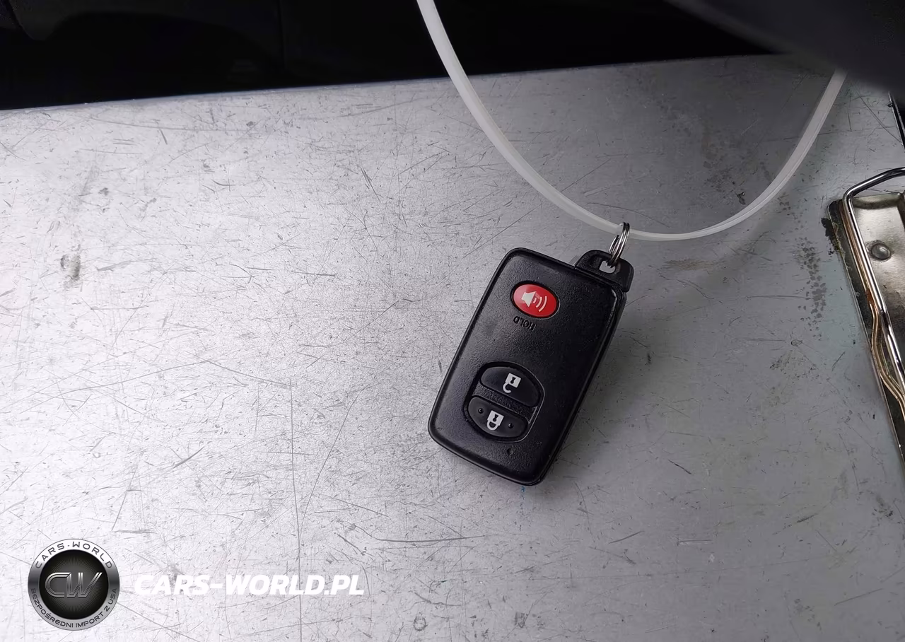 2013 Toyota Prius Two VIN:JTDKN3DU6D5596636 - 11