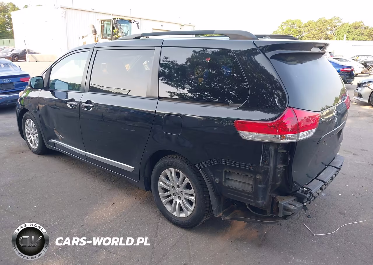 2011 Toyota Sienna Xle V6 VIN:5TDYK3DC7BS158757 - 3