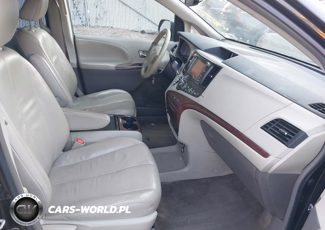 2011 Toyota Sienna Xle V6 VIN:5TDYK3DC7BS158757 - 5