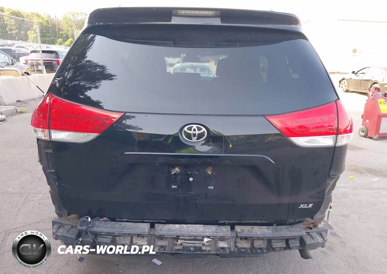 2011 Toyota Sienna Xle V6 VIN:5TDYK3DC7BS158757 - 6