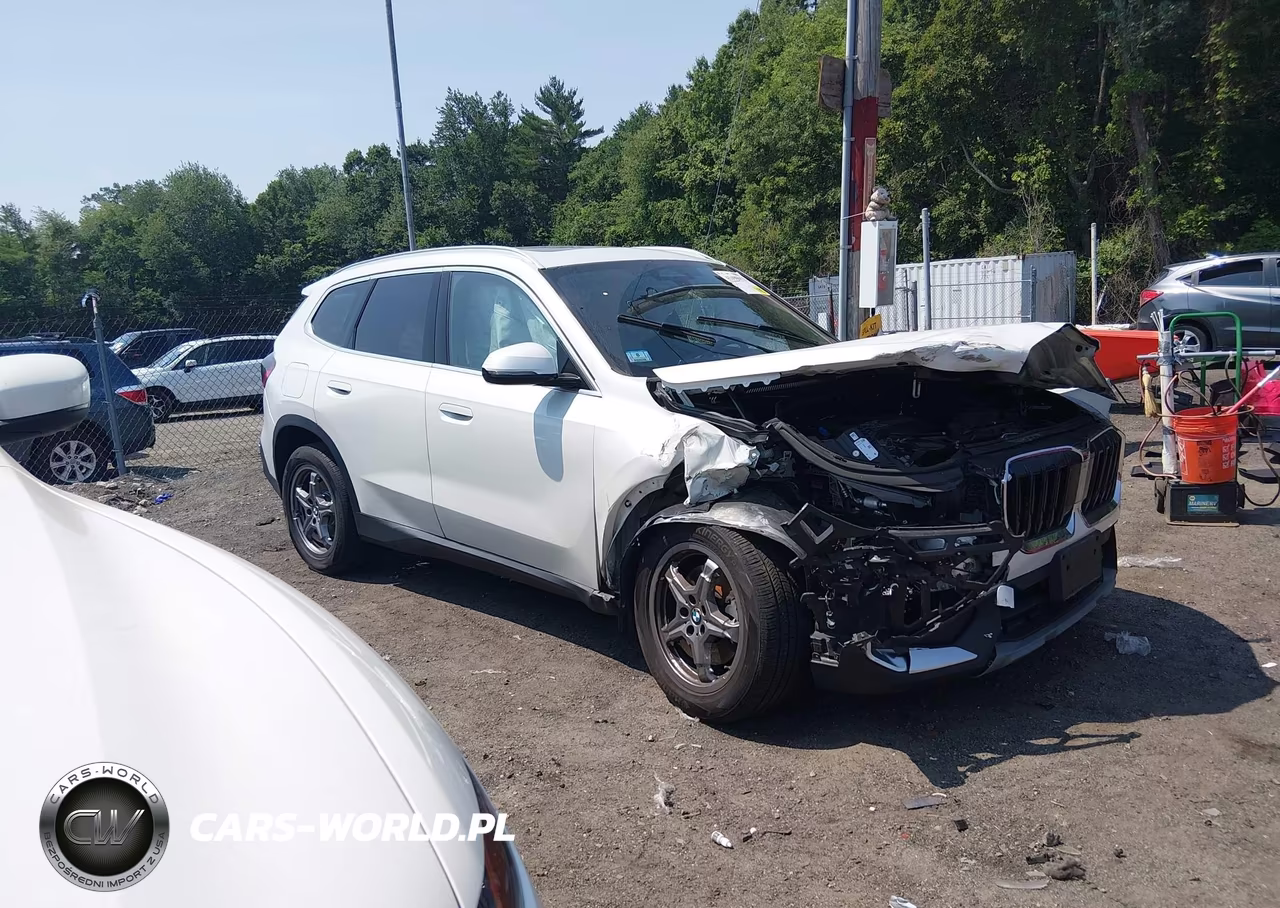 2023 BMW X1 xDrive28I VIN:WBX73EF01P5W43743 - 13