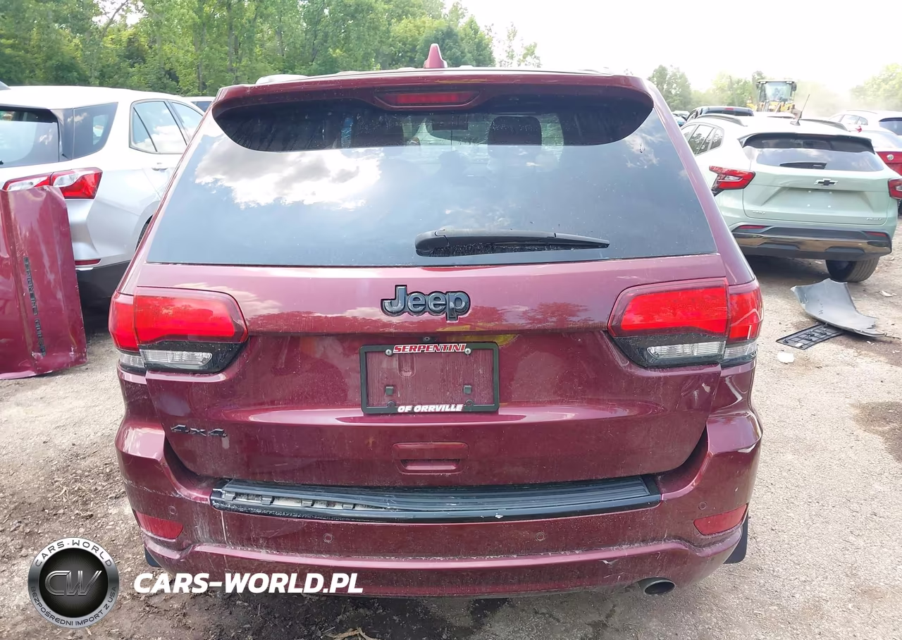 2018 Jeep Grand Cherokee Altitude 4X4 VIN:1C4RJFAG5JC284258 - 17