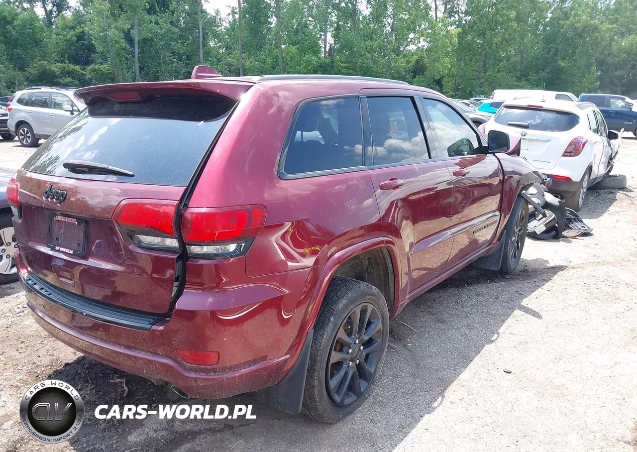 2018 Jeep Grand Cherokee Altitude 4X4 VIN:1C4RJFAG5JC284258 - 4
