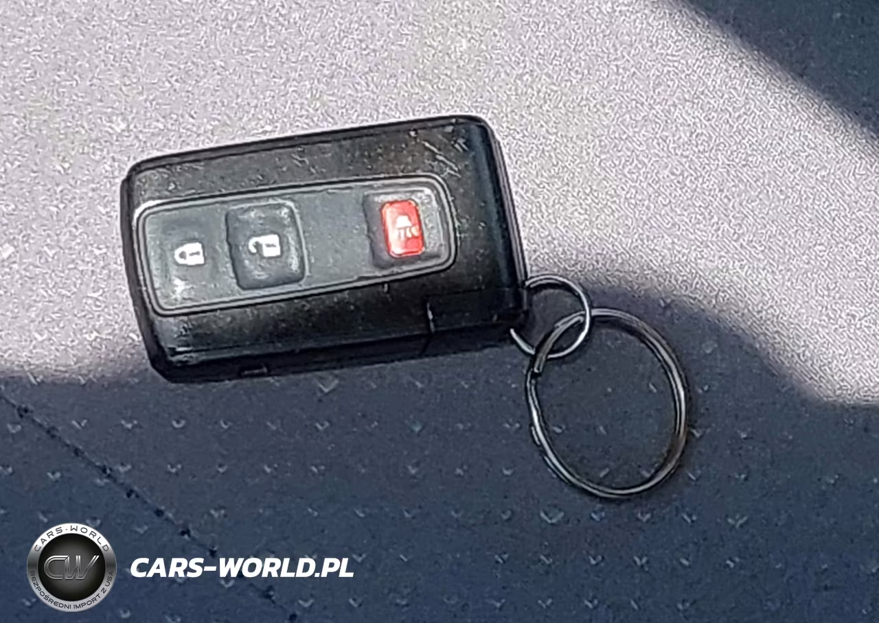 2008 Toyota Prius VIN:JTDKB20UX83430453 - 11