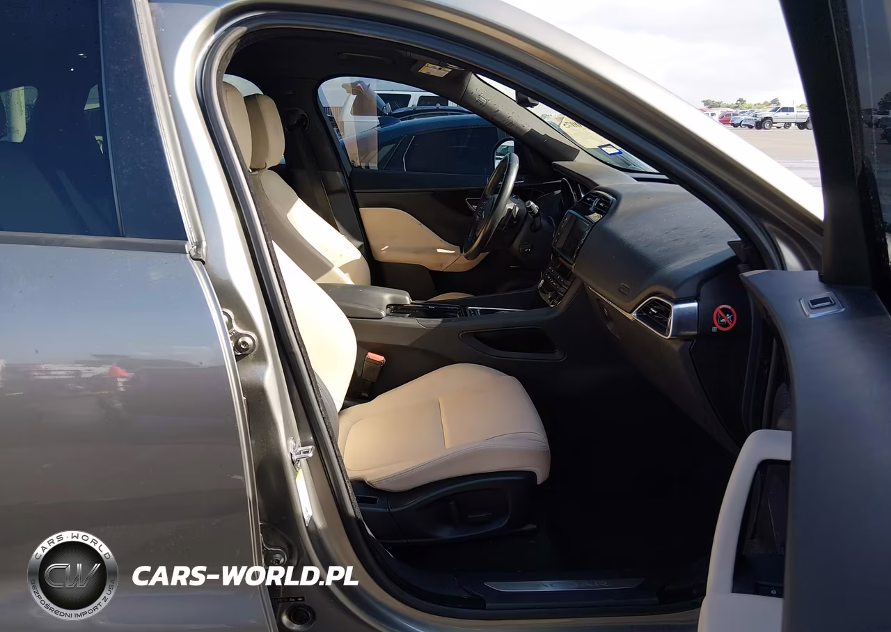 2018 Jaguar F-Pace 25T Premium VIN:SADCJ2FX4JA202110 - 5