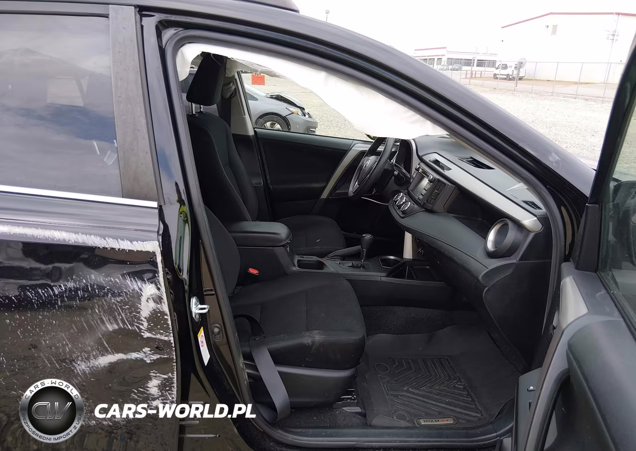 2018 Toyota Rav4 Le VIN:2T3ZFREV3JW448213 - 5