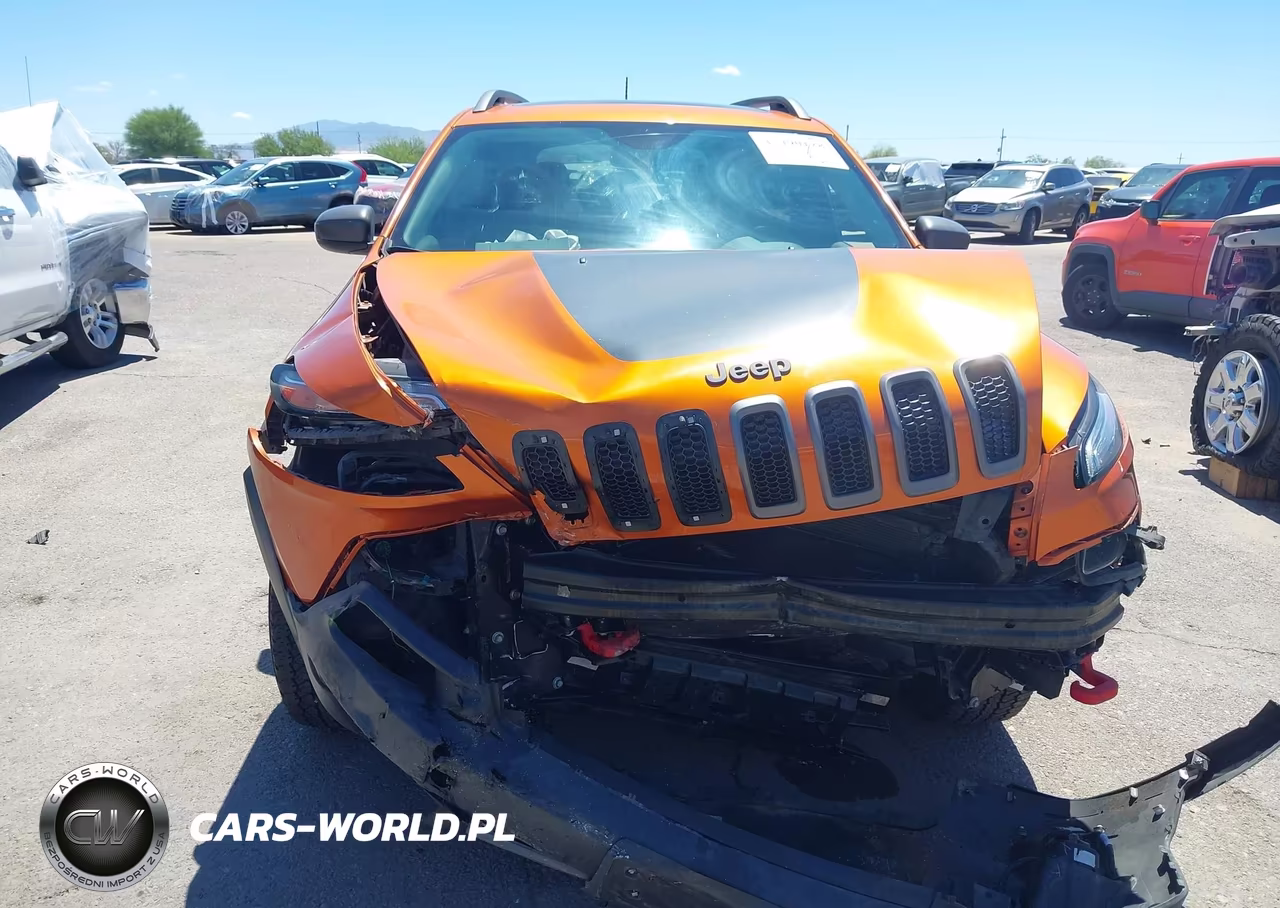 2015 Jeep Cherokee Trailhawk VIN:1C4PJMBS8FW693973 - 12
