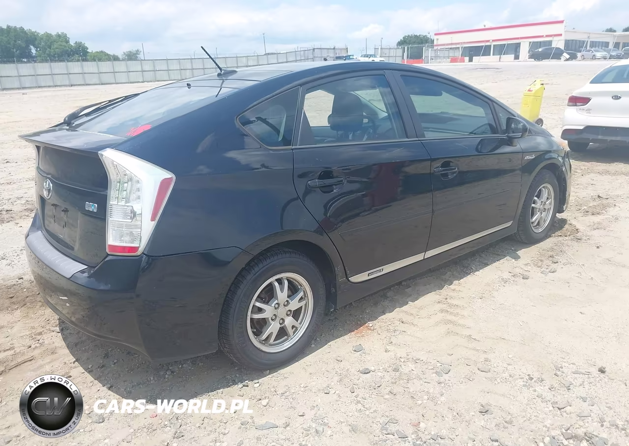 2010 Toyota Prius Iii VIN:JTDKN3DU2A0180592 - 4
