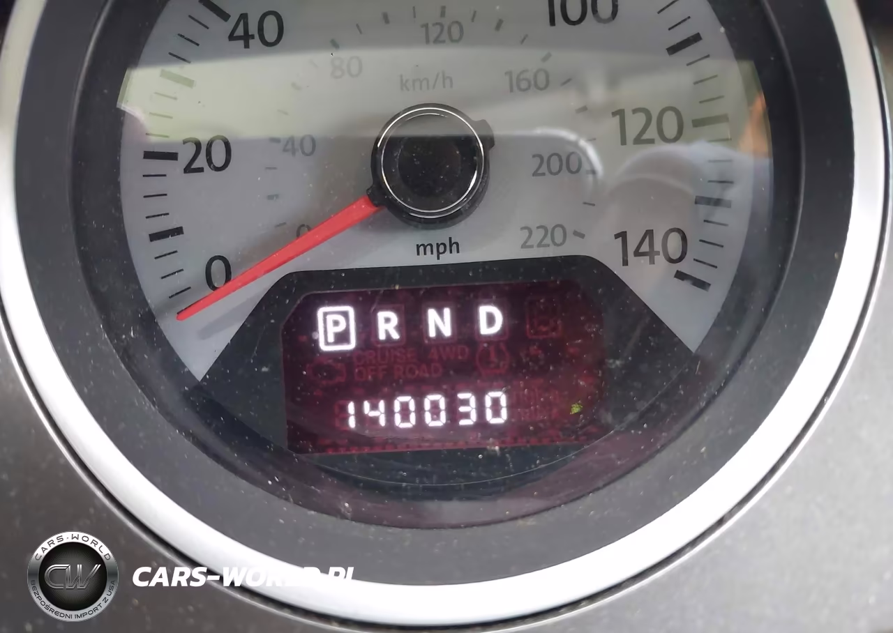 2010 Volkswagen Routan S VIN:2V4RW4D13AR395269 - 7