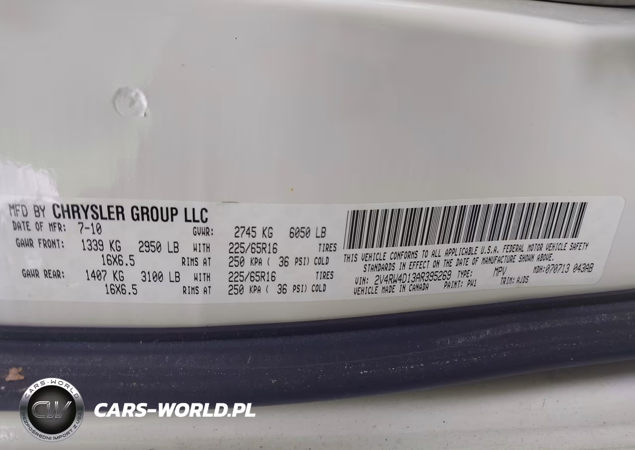2010 Volkswagen Routan S VIN:2V4RW4D13AR395269 - 9