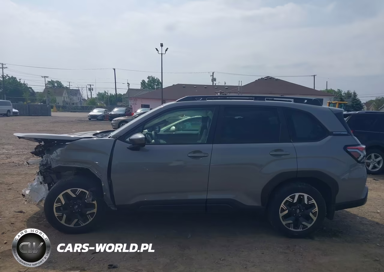 2025 Subaru Forester Premium VIN:JF2SLDBC4SH425936 - 15