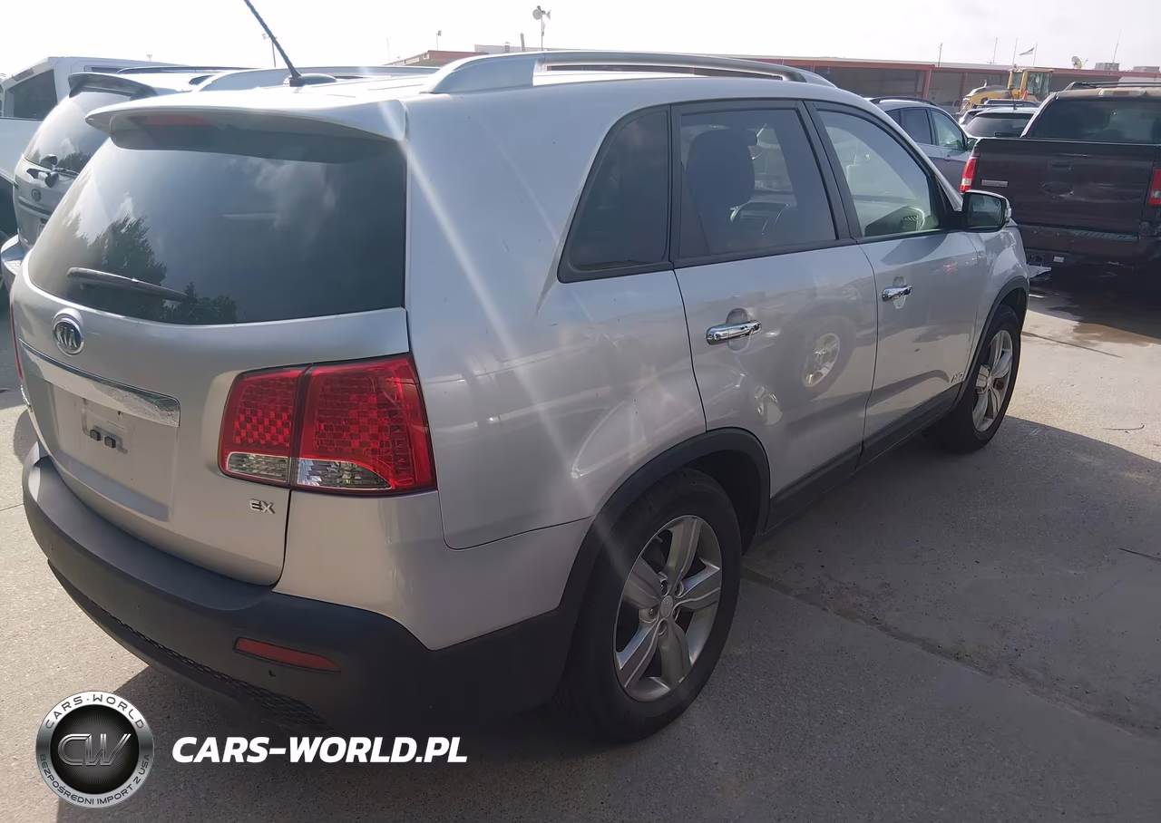 2013 Kia Sorento Ex VIN:5XYKUCA63DG404878 - 4