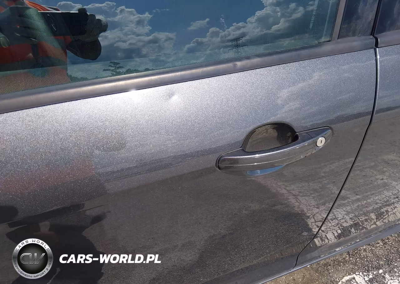 2018 Ford Focus Se VIN:1FADP3F24JL328258 - 12