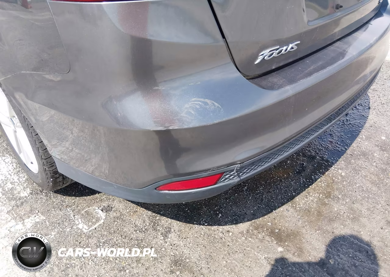 2018 Ford Focus Se VIN:1FADP3F24JL328258 - 14